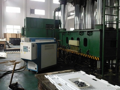 復(fù)合材料模溫機(jī)，玻璃鋼成型模具溫度控制機(jī)，炭纖維成型模溫機(jī)